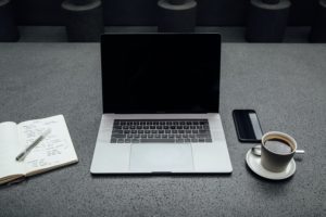 toronto-blog-writing-services-laptop